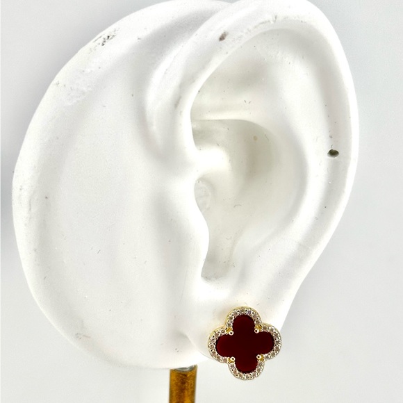 18K Gold Plated over 925 Sterling Silver Luxury Maroon Red Clover Stud Earrings - Picture 4 of 5